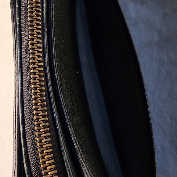 Louis Vuitton Taiga Leather Pouch - Picture 9 of 16